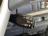 【クルーズコントロール】高速道路もラクラク走行。アクセルを離しても一定速度で走行ができ、長距離運転時の負担を軽減!加速・減速も簡単なスイッチ操作で調整できます。