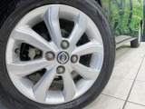 【純正14インチアルミホイール】外観にマッチした純正アルミホイールを装着しております。各種社外アルミホイールや、スタッドレスタイヤも取扱いしております。是非ご相談ください♪