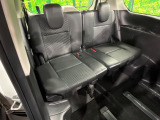 3列目シートはもちろん状態良好☆大人でもゆったりと座って頂けますので、大人数でのお出かけもラクラクです♪ご家族で、気の知れた仲間で、ドライブに行くのが楽しみですね♪
