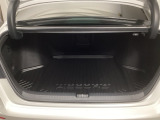 荷室も十分なスペースがあります。