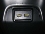 【充電用USB端子】デバイスの充電に便利です。※実際の接続端子は写真で確認or店舗までご気軽にお問合せください♪
