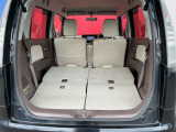 リヤシートを倒すと広いスペースが出来ます♪