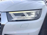 ●LEDハイビームが多数独立で存在し、ハイビーム時に対向車や前方を走る車の部分をロービームに切り替えが可能!!シーケンシャルウインカーも装備!!