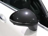 ブラックペイントドアミラーになります