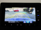バックカメラの画像です。ガイドラインがスムースな車庫入れをサポートいたします!車庫入れの安心感がアップしますね☆