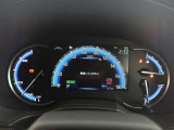 とっても見やすいメーターです。夜間時はラグジュアリーな気分にさせてくれる照明が魅力ですので、夜のドライブも楽しみになりますよ♪
