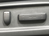 【パワーシート】スイッチ一つで簡単にシートの微調整が可能!電動だから力もいりません!快適なシートポジションにセットして、快適なドライブをお楽しみください。