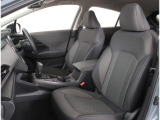 長時間の運転も疲れにくいフロントシート!体をしっかり支えてくれて運転がしやすい形状です!