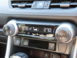 オートエアコンで車内はいつでも快適です♪