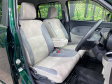 運転席シート廻りは使用感も少なく、良好な状態となっています。丁寧に使われていたことがよくわかりますね。