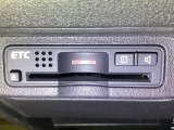 ビルトインタイプの【ETC】で見た目もスッキリ。高速道路の利用にとても便利です。