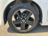 アルミホイール装着しております。