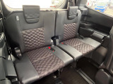 3列目シートはもちろん状態良好☆大人でもゆったりと座って頂けますので、大人数でのお出かけもラクラクです♪ご家族で、気の知れた仲間で、ドライブに行くのが楽しみですね♪