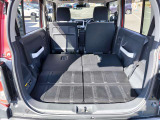 座席を倒せば広いスペースができます、お荷物もたくさん運べます。