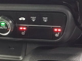 フロント両席にはシートヒーターが付いています!寒い日に便利な装備ですね。
