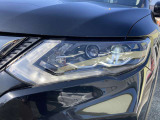 【LEDヘッドライト】悪天候や夜間走行時も良好な視界を確保し安心して運転できる高輝度LEDヘッドライトを装備!