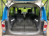 普段のお買い物や通勤、送迎等に十分な荷室スペースを確保しております。セカンドシートを倒すと、大きな荷物の積載も可能です♪