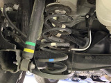 お車を安心してお乗りいただく為には、足回りの定期点検が欠かせません。サービスサポート(有償保証)では無料点検もご提供しており、安心のカーライフをお過ごしいただけるサポート体制が整っています。