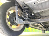 お車を安心してお乗りいただく為には、足回りの定期点検が欠かせません。サービスサポート(有償保証)では無料点検もご提供しており、安心のカーライフをお過ごしいただけるサポート体制が整っています。