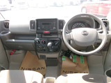 操作しやすい運転席廻り!操作パネルも使いやすい!!ドライブが楽しくなります!