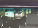 【ドライブレコーダー】ドライブレコーダー装備!走行中はもちろん、あおり運転や事故に遭遇した際、映像で記録し、万一のリスクに備えます。※記録用SDカードはお客様ご自身でご準備いただく必要があります。