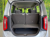 普段のお買い物や通勤、送迎等に十分な荷室スペースを確保しております。セカンドシートを倒すと、大きな荷物の積載も可能です♪