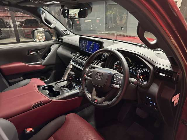 トヨタ ランドクルーザー300 3.5 GRスポーツ 4WD SDナビゲーション