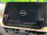 【メーカー純正ナビ】インテリアに溶け込むスタイリッシュな「専用設計」メーカーナビを装備♪視認性や操作性など基本性能にも優れ、より上質なカーライフをお楽しみいただけます。