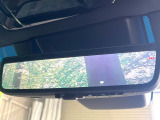 【デジタルインナーミラー】後席の大きな荷物や同乗者で後方が確認しづらい時でも安心!カメラが撮影した車両後方の映像をルームミラー内に表示。クリアな視界で状況の確認が可能です!