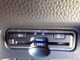 ■【ETC車載器】が装備されています。セットアップをしてお渡しとなり、ETCカードを差し込むだけで高速道路の利用が可能です。