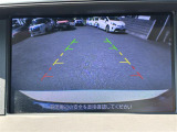 【バックモニター】後ろのカメラの映像がモニターに映し出されるので、後方の見えない死角や、障害物との距離感などもしっかり安全確認することができます。