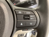 クルーズコントロールを装備しています。高速道路などで一定の速度で走ってくれるので運転が楽ですよ!速度を設定できますので、スピードの出しすぎにも注意できます。