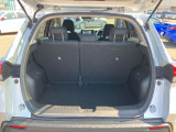 トランク(荷室)です!セカンドシートを折りたたむと長い荷物も収納できます。