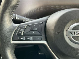 ステアリングスイッチは視点移動するこなくナビゲーションの音量やチャンネルなどの変更が可能です。さらに専用ディスプレイの操作もこのボタンでしていただくことが出来ます!!
