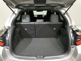 開口部の広いラゲージスペースは、荷物もラクラク積み込めます。
