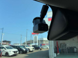 万一の時に強い味方、ドライブレコーダーです。事故の瞬間などしっかりと録画され、鮮明な画像で細部まで確認できます。トラブル回避のためにもぜひ備えておきたいですね!