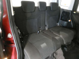 当社の中古車はシートを外して隅々までキレイに仕上げてあります。