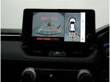 後方の見える安心をお届けするバックモニター付:バックするときのアシストラインもあって楽々バック!車庫入れや縦列駐車をサポートし、苦手な駐車も安心です!今やもう手放せない装備ですネ♪