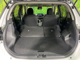 普段のお買い物や通勤、送迎等に十分な荷室スペースを確保しております。セカンドシートを倒すと、大きな荷物の積載も可能です♪