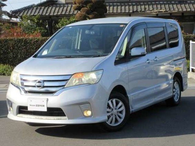 セレナ2.0 ハイウェイスター Vセレクション 4WD