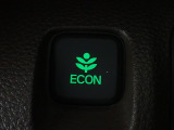 エンジン、エアコンなどを制御し低燃費な『ECONモード』に、また走りを楽しみたいとき、空調など快適性を重視したいときにはスイッチOFFで通常モードに切り替えができます!
