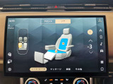 【全席シートヒーター&クーラー】フロントシートとリアシートの両方で3段階調節が可能なシートヒーター&クーラーが内蔵されております。季節を問わず重宝するオプション装備です。