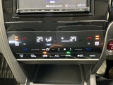 Wエアコン付きです!運転席・助手席それぞれ快適な車内でお過ごしいただけます。寒い時期には嬉しいシートヒーター付きです!