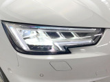 ●LEDハイビームが多数独立で存在し、ハイビーム時に対向車や前方を走る車の部分をロービームに切り替えが可能!!シーケンシャルウインカーも装備!!