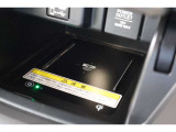 ワイヤレス充電搭載!対応した機器を置くだけで充電することが可能です!