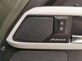 【MERIDIANサウンドシステム】英国の高級オーディオブランド「MERIDIAN」のサウンドシステムです。上質なドライブには上質な音響を。