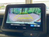 【バックカメラ】駐車時に後方がリアルタイム映像で確認できます。大型商業施設や立体駐車場での駐車時や、夜間のバック時に大活躍!運転スキルに関わらず、今や必須となった装備のひとつです!
