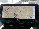 純正ナビを装備。タッチパネル式で使いやすく、お出かけもラクラクです。