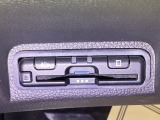 高速道路のご利用時にとても便利なETC車載器付。カードをセットするだけで高速道路を利用でき、お財布にも優しく,料金所をノンストップで通過でき便利です。