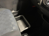 店舗にて現車の確認もいただけますので、お電話で在庫のご確認の上是非ご来店くださいませ。